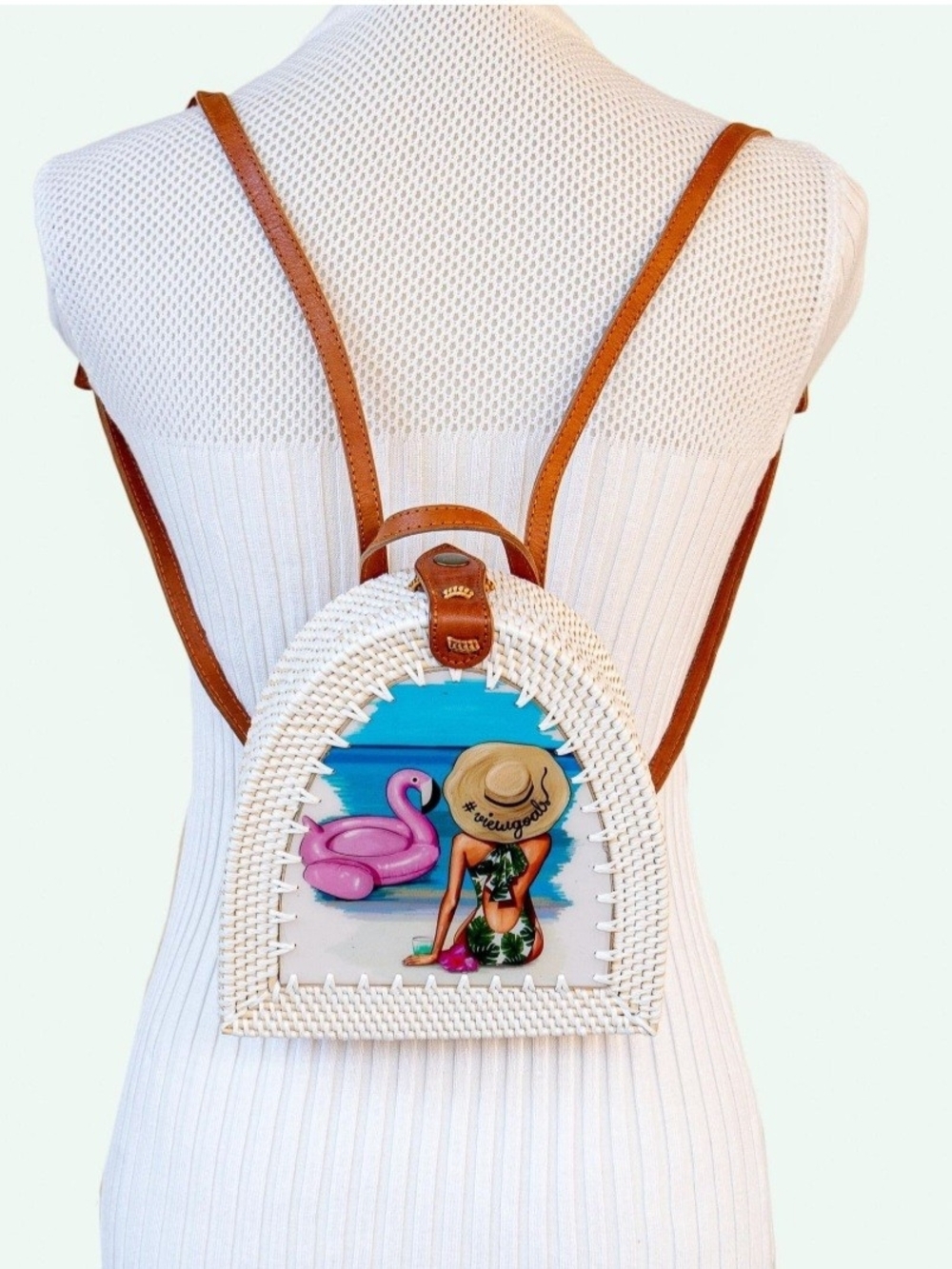 BRAND NEW! 2 In 1 Woven Straw Mini Backpack with Beach Graphic - White & Brown